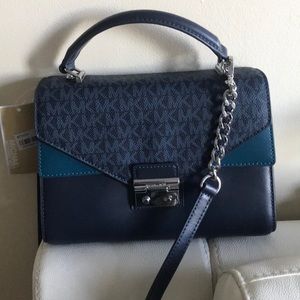 Michael Kors bnwt monogram purse